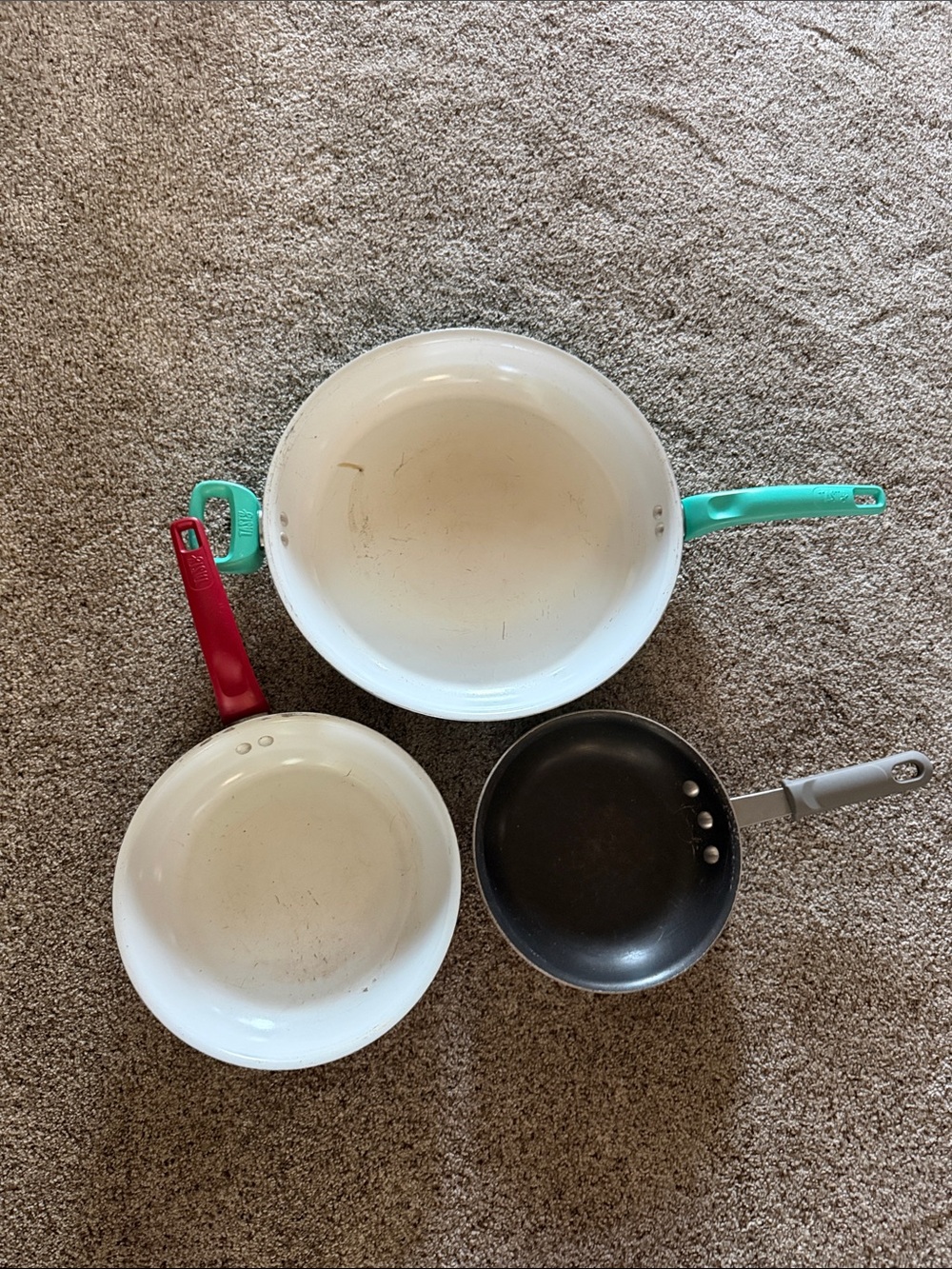 Ceramic-Coated Cookware Set with Colorful Handles - White Interiors Bundle